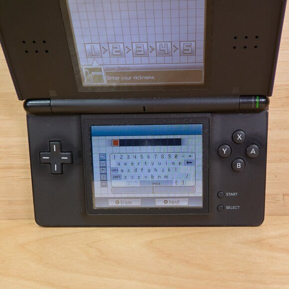 Nintendo DS Lite | Authentic | Includes Stylus + Charger | Tested - Picture 7 of 11